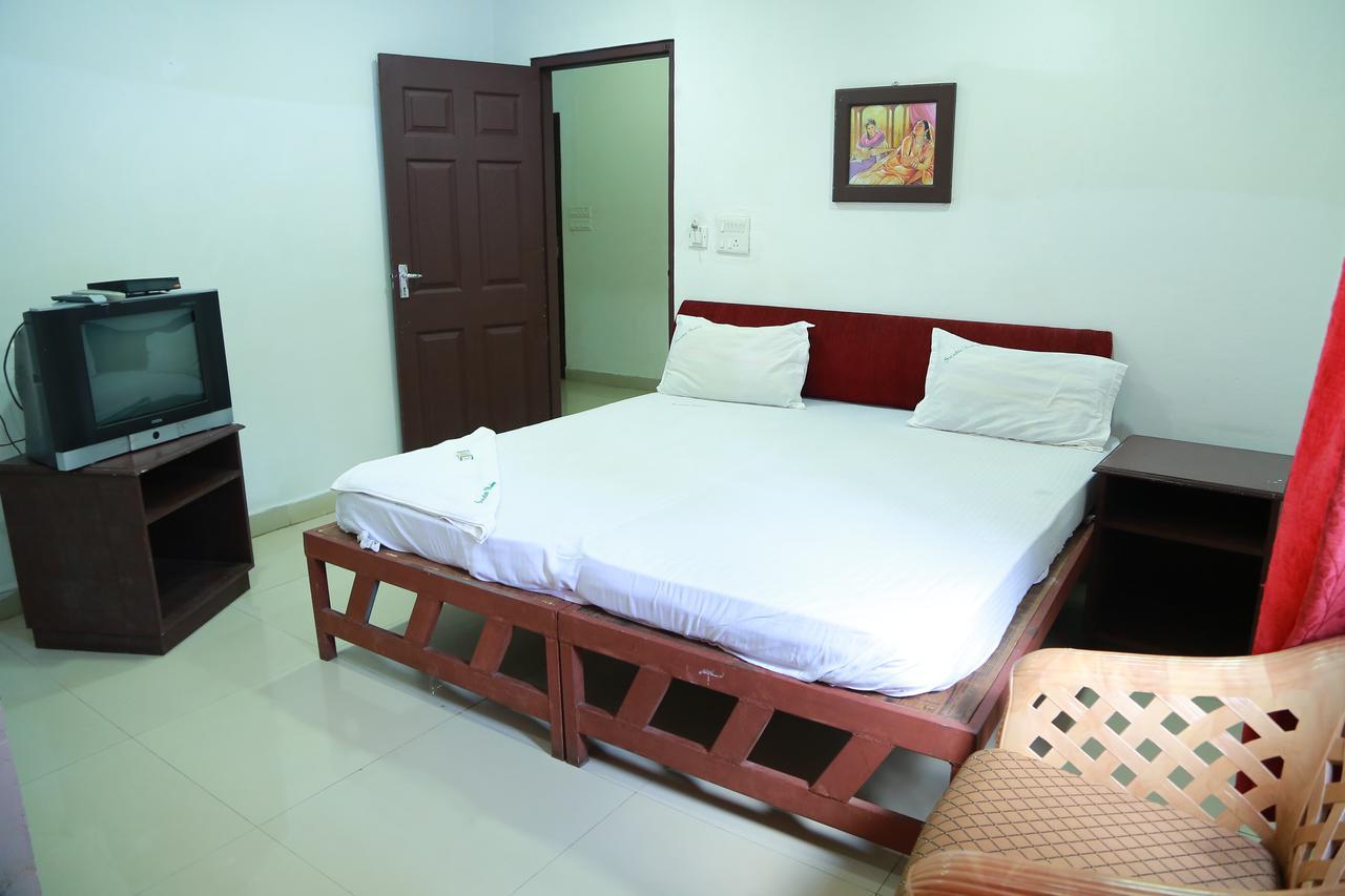 Swades Residency Hotel Cheruvalli Екстериор снимка