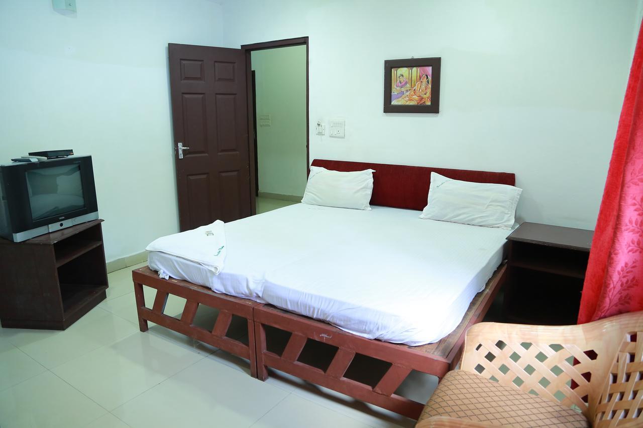 Swades Residency Hotel Cheruvalli Екстериор снимка